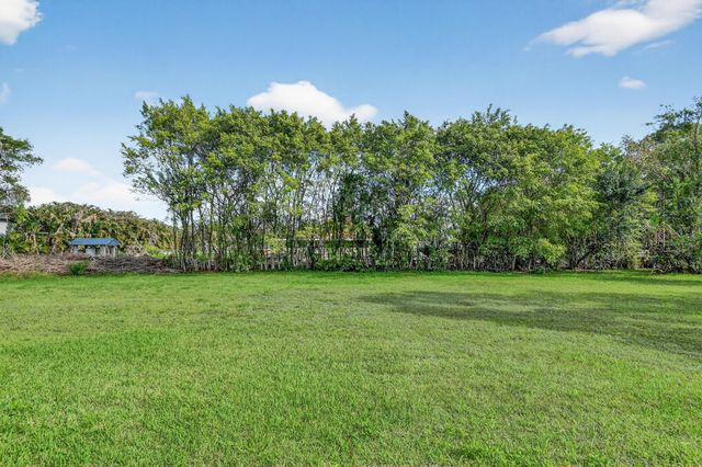 17609 86th Street N, Loxahatchee, FL 33470