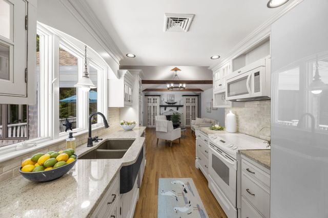 70 Doran Drive, Brewster, MA 02631