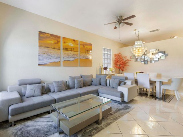 6925 Spider Lily Lane, Lake Worth, FL 33462