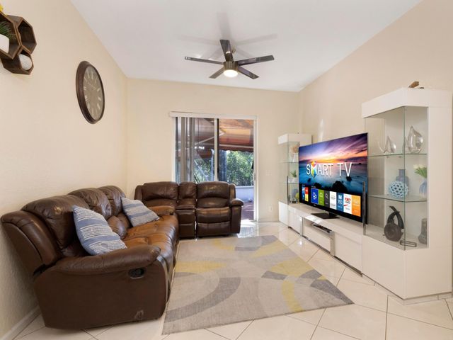 6925 Spider Lily Lane, Lake Worth, FL 33462