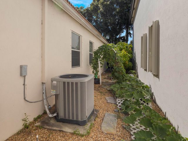 6925 Spider Lily Lane, Lake Worth, FL 33462