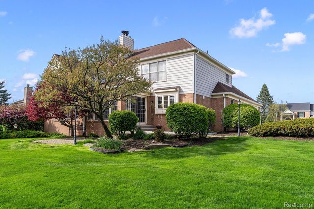 3432 Bonniebrook Court, Oakland Charter Township, MI 48306
