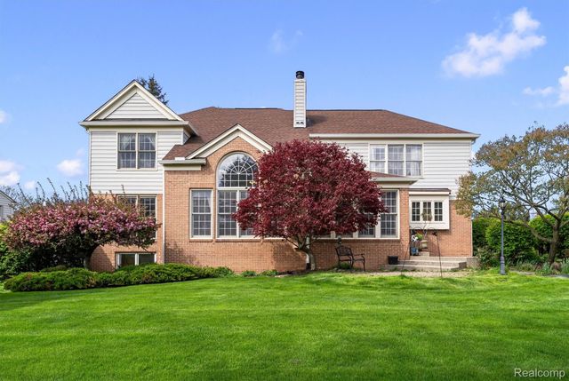 3432 Bonniebrook Court, Oakland Charter Township, MI 48306