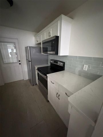 1220 SE 3RD STREET, Ocala, FL 34471
