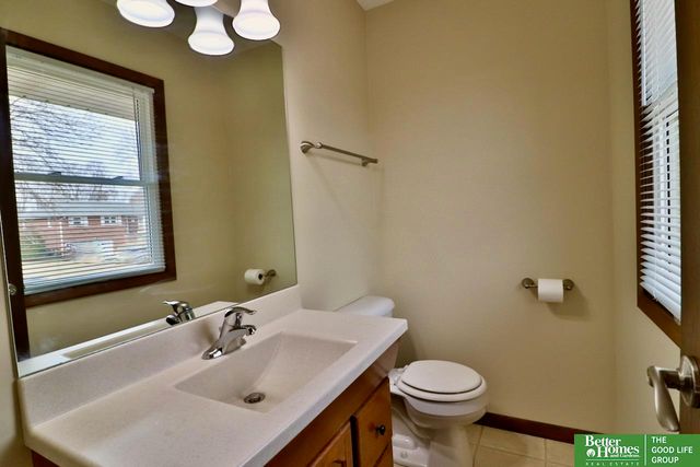 4926 S 50 Street, Omaha, NE 68117