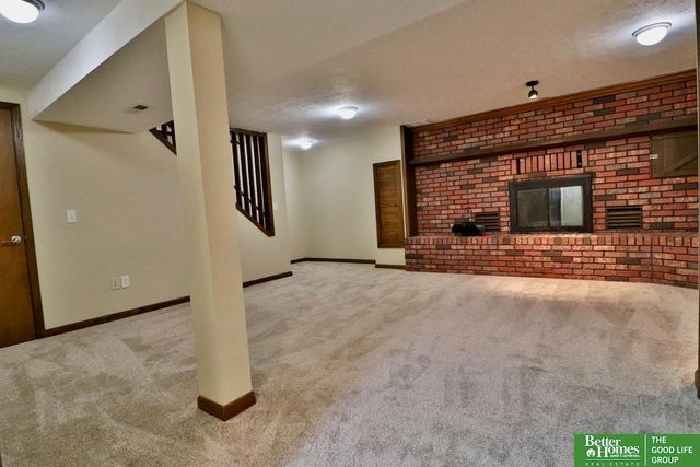 4926 S 50 Street, Omaha, NE 68117