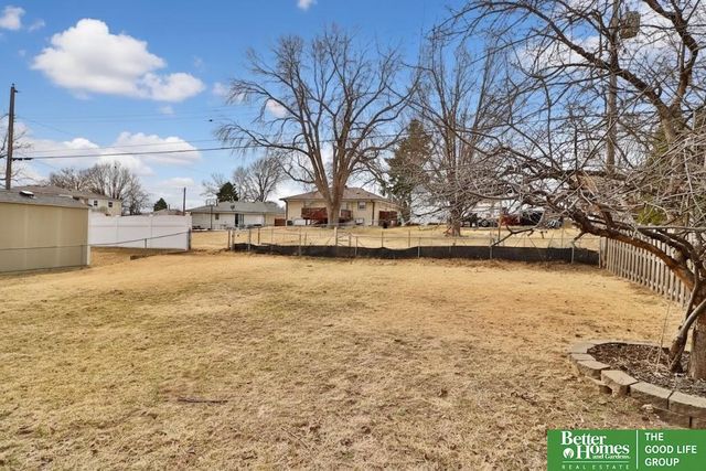 4926 S 50 Street, Omaha, NE 68117