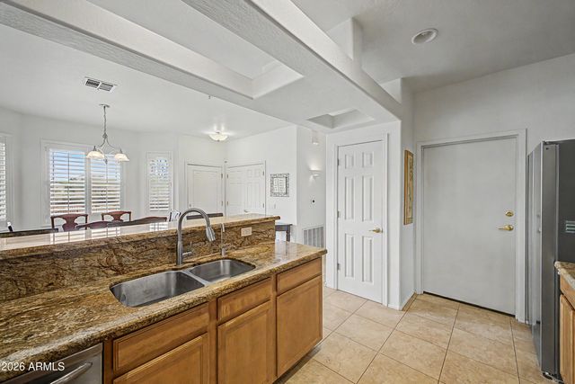 11500 E COCHISE Drive 2076, Scottsdale, AZ 85259