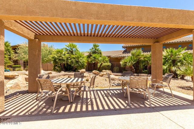 11500 E COCHISE Drive 2076, Scottsdale, AZ 85259