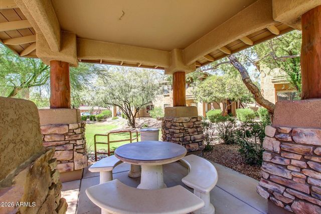 11500 E COCHISE Drive 2076, Scottsdale, AZ 85259