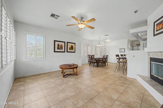 11500 E COCHISE Drive 2076, Scottsdale, AZ 85259