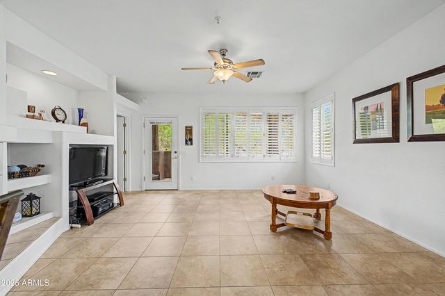 11500 E COCHISE Drive 2076, Scottsdale, AZ 85259