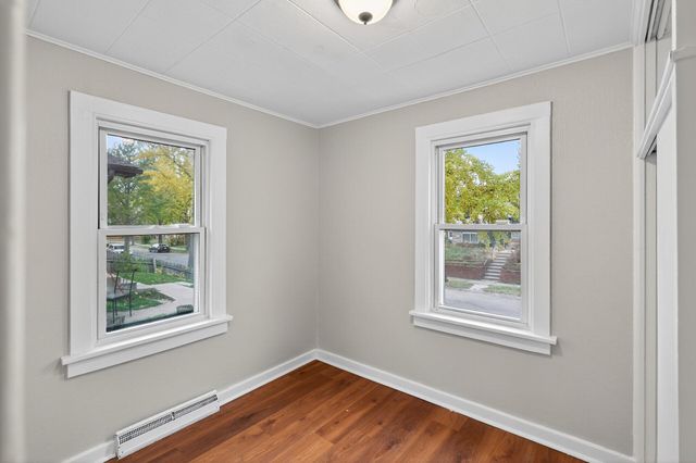 1210 Cook Avenue E, Saint Paul, MN 55106