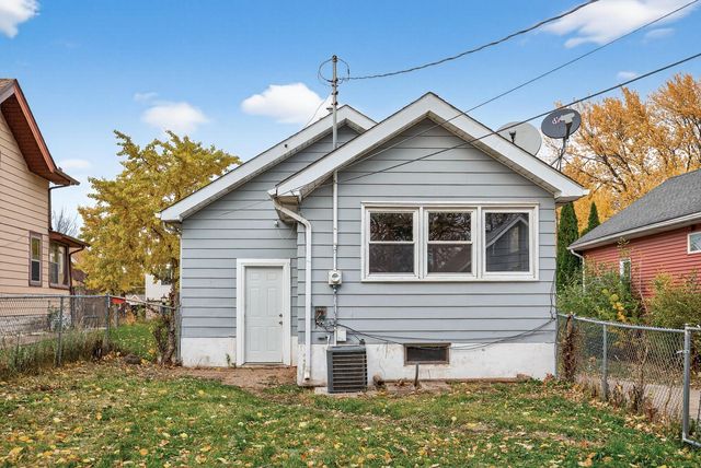 1210 Cook Avenue E, Saint Paul, MN 55106