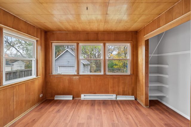 1210 Cook Avenue E, Saint Paul, MN 55106