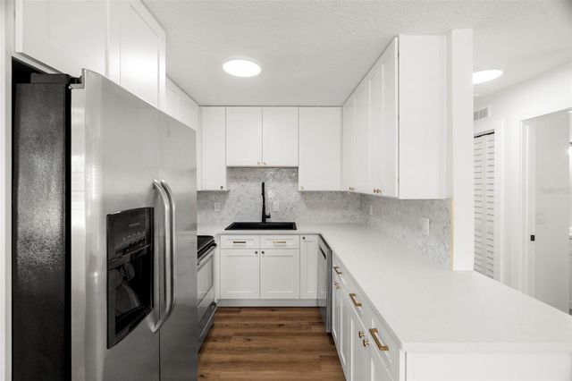 6710 S CORTEZ STREET, Tampa, FL 33616