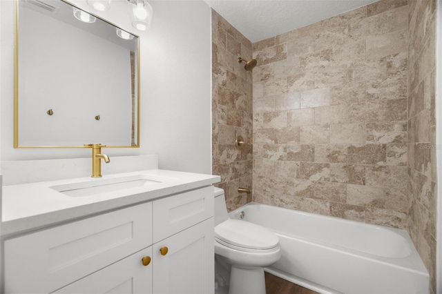 6710 S CORTEZ STREET, Tampa, FL 33616