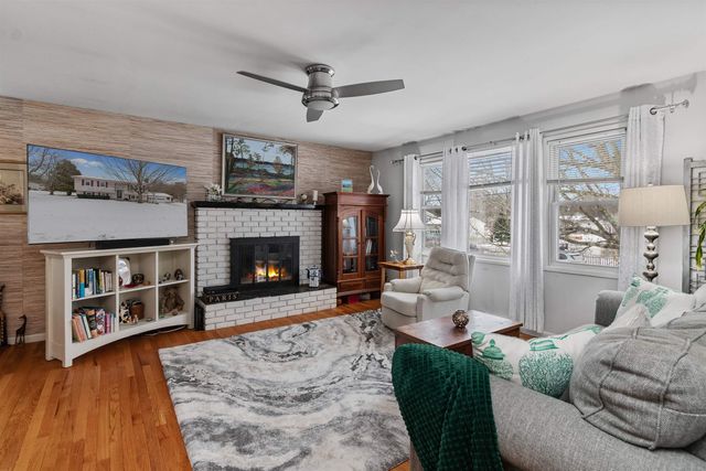 45 Pioneer Street, Essex Junction, VT 05452