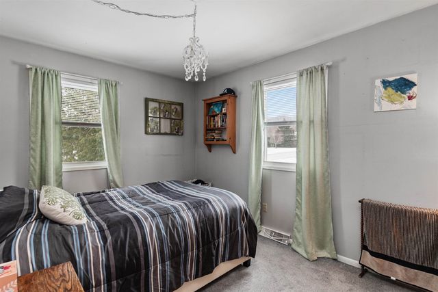 45 Pioneer Street, Essex Junction, VT 05452