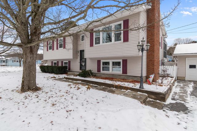 45 Pioneer Street, Essex Junction, VT 05452