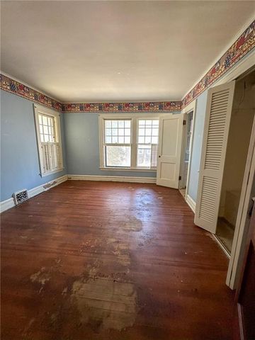 318 E Locust Street, Independence, KS 67301