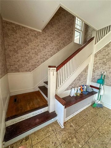 318 E Locust Street, Independence, KS 67301