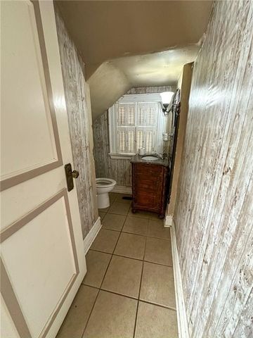 318 E Locust Street, Independence, KS 67301