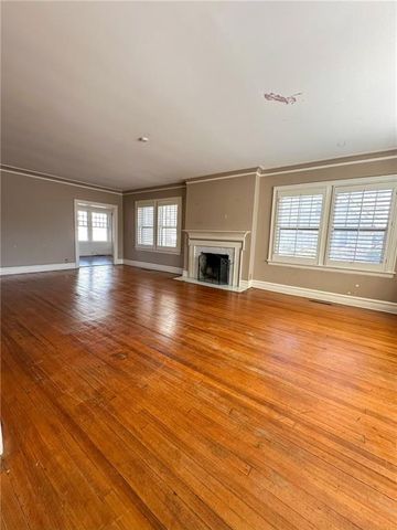 318 E Locust Street, Independence, KS 67301