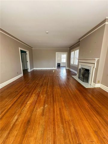 318 E Locust Street, Independence, KS 67301