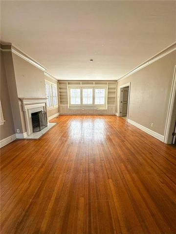 318 E Locust Street, Independence, KS 67301