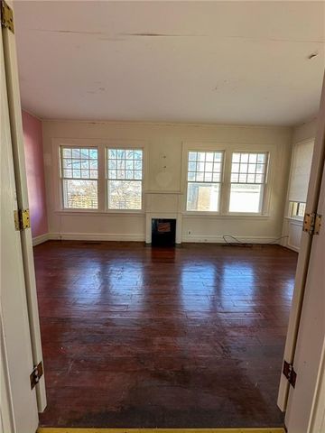 318 E Locust Street, Independence, KS 67301