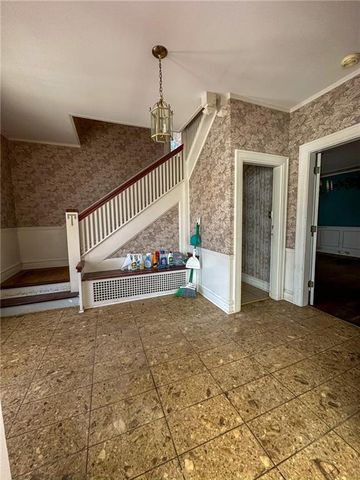 318 E Locust Street, Independence, KS 67301