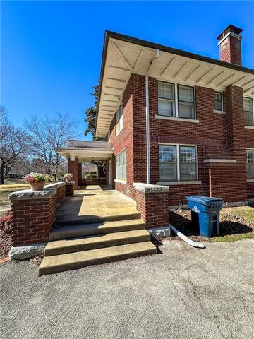 318 E Locust Street, Independence, KS 67301