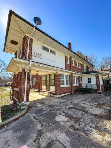 318 E Locust Street, Independence, KS 67301