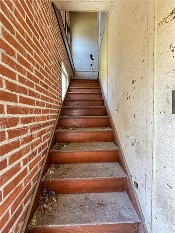 318 E Locust Street, Independence, KS 67301