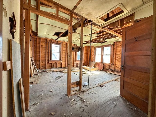 318 E Locust Street, Independence, KS 67301