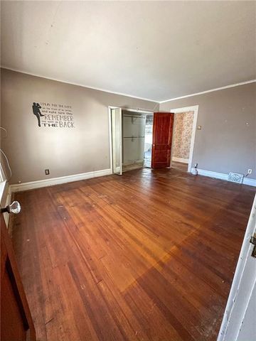 318 E Locust Street, Independence, KS 67301