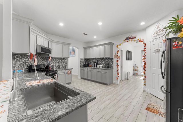 4914 Lazy Timbers Drive, Humble, TX 77346