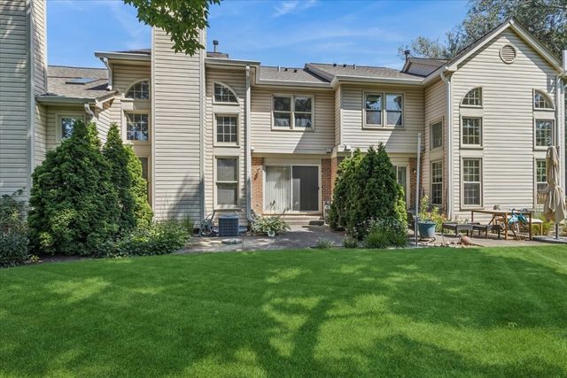 1315 Cheswick Court C, Wheeling, IL 60090