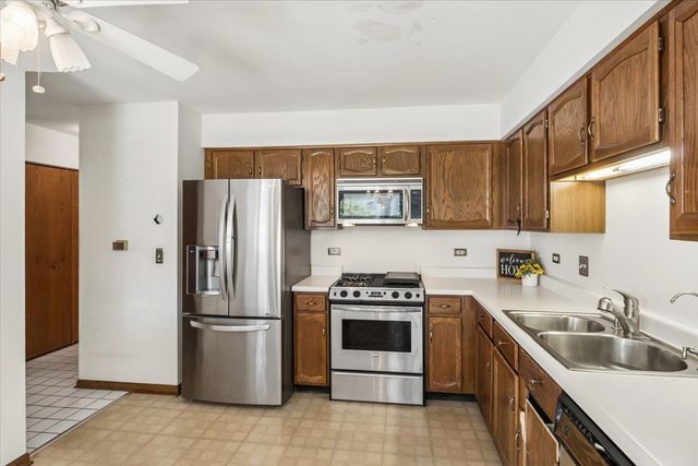 1315 Cheswick Court C, Wheeling, IL 60090