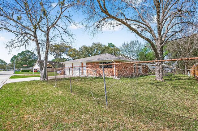 1802 Terrence Drive, Stafford, TX 77477