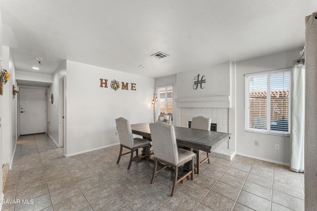 44200 Gillan Avenue, Lancaster, CA 93535