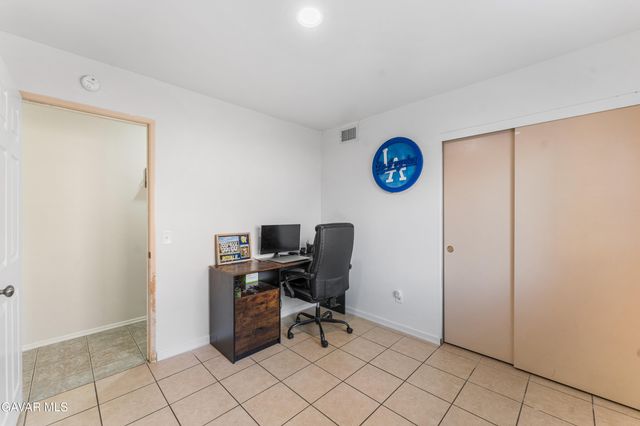 44200 Gillan Avenue, Lancaster, CA 93535