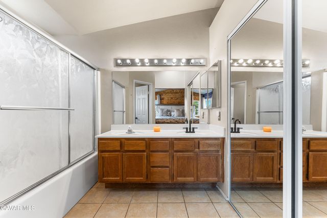 44200 Gillan Avenue, Lancaster, CA 93535