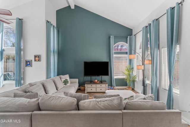 44200 Gillan Avenue, Lancaster, CA 93535