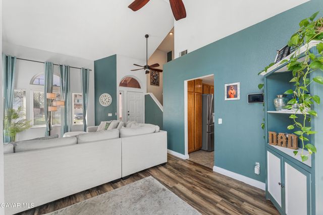 44200 Gillan Avenue, Lancaster, CA 93535