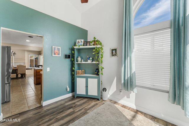 44200 Gillan Avenue, Lancaster, CA 93535