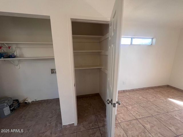 2549 E CHIPMAN Road 2, Phoenix, AZ 85040