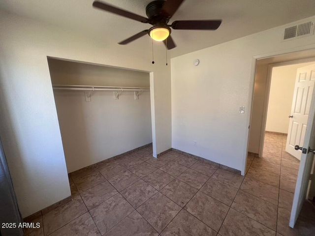 2549 E CHIPMAN Road 2, Phoenix, AZ 85040