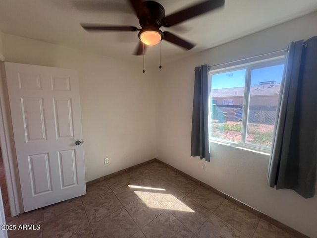 2549 E CHIPMAN Road 2, Phoenix, AZ 85040